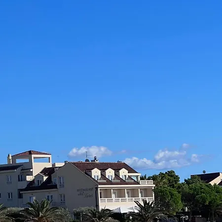 Kastel 4*