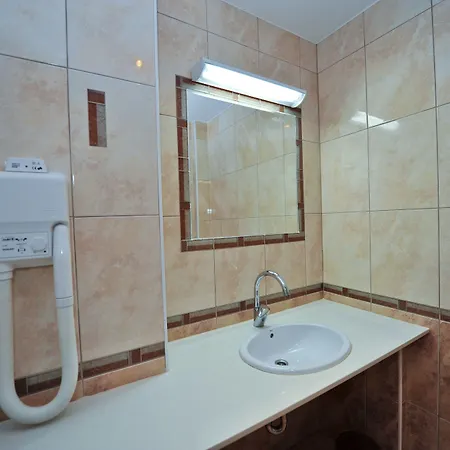 Kastel 4*