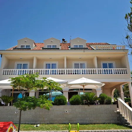 Otel Kastel 4*