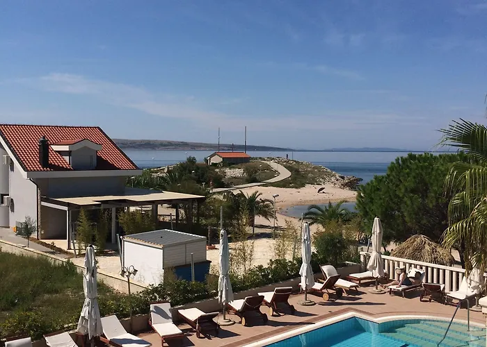 Hotell Kastel Povljana